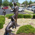 fonderie de bronze perdue coulée cire baseball garçon statue pour la décoration intérieure